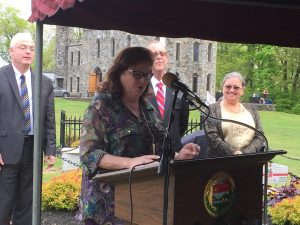DonnaRobinson(DotMcClennan'sCousin)Spkng19MAY2016